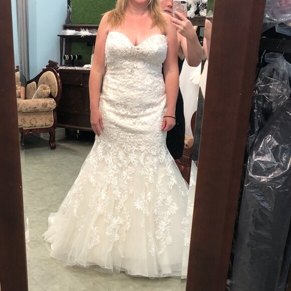 NEW Blush Ivory Mermaid Lace Fit & Flare Bridal Gown, Sexy Flattering Strapless - Picture 2 of 14